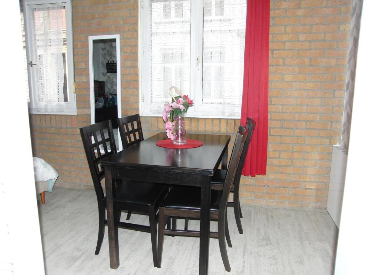 Apartament Une Petite Halte Calais Zewnętrze zdjęcie