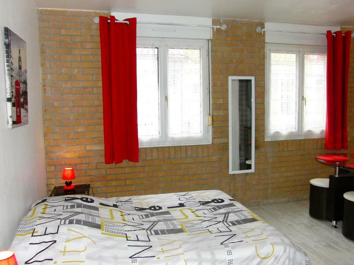 Apartament Une Petite Halte Calais Zewnętrze zdjęcie